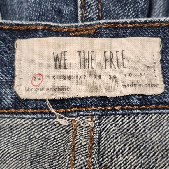 WE THE FREE Daisy Chain Lace Frayed Denim Short Size 24 - Picture 4 of 6